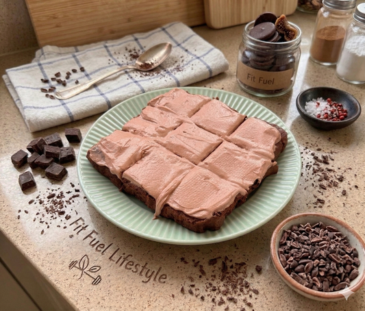 Protein brownies zonder bloem of suiker met chocolade topping